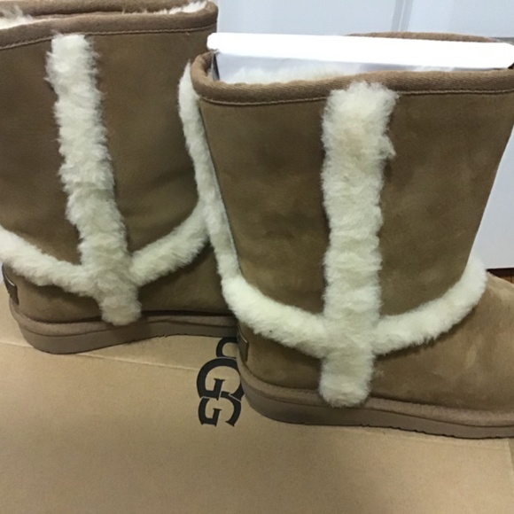 Ugg Boots  W Carter - Picture 4 of 8
